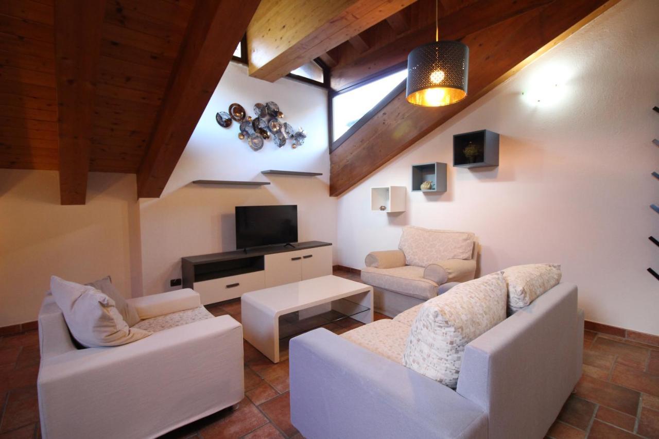 Apartamento Attico Dell'Aquila Brusson Exterior foto
